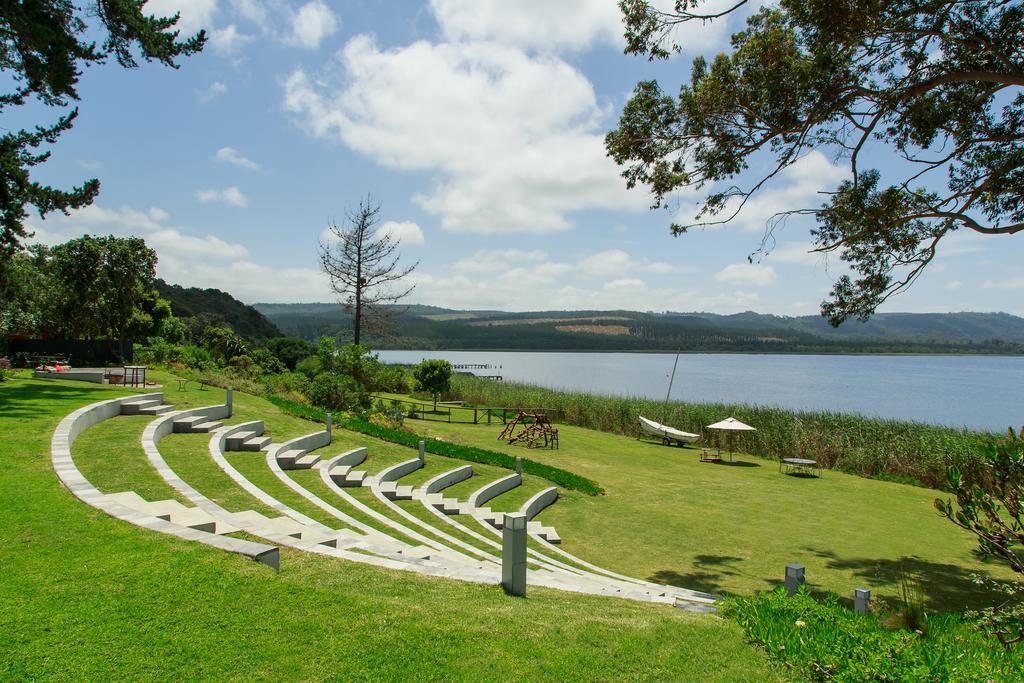 Lakeside Lodge & Spa Седжфилд Экстерьер фото
